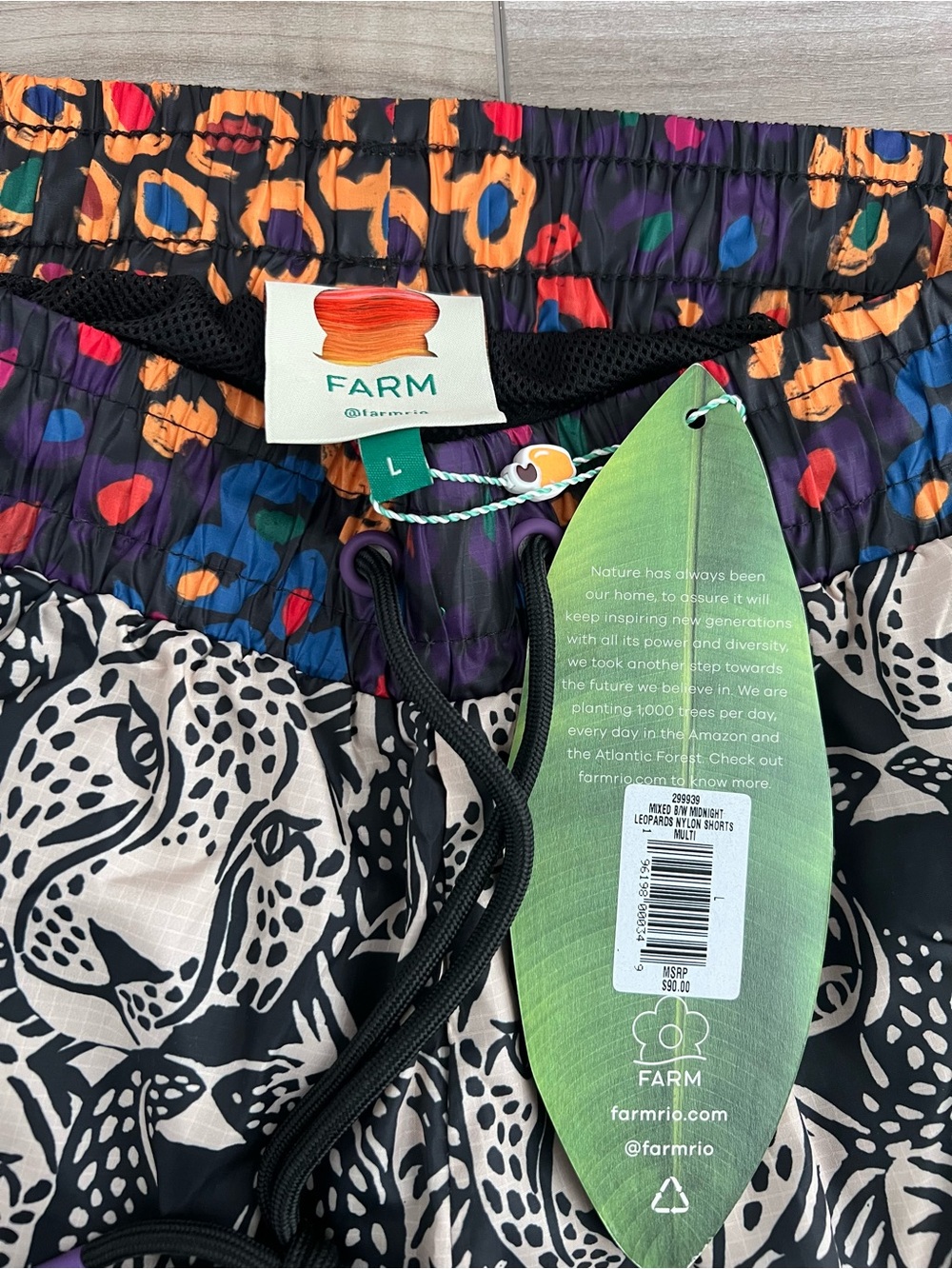 FARM Rio Mixed B&W Midnight Leopards Nylon Shorts NWT L - Picture 5 of 6